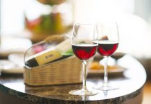 Odpoklic vina cviček Ribogojstva Goričar
