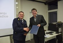 Brežice: Z gasilci podpisali pogodbo