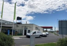 Po letu in pol brez, na Obrežju zdaj nov bankomat