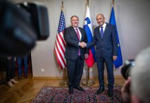 Pompeo: “Gospa Trump je bila še bolj vesela in mi je naročila, naj vam prenesem njene pozdrave”