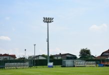 V Brežicah sinoči prva nogometna tekma pod novimi žarometi