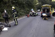 Jelovec: V nesreči hudo poškodovan motorist