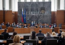 Končno višje kazni za organizatorje (tudi nasilnih) zbiranj v času epidemije
