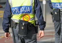 Krško: Starejšemu gospodu vdrli v hišo, ga pretepali in oropali