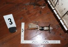 Molotovka: Razlog – medvrstniški spor