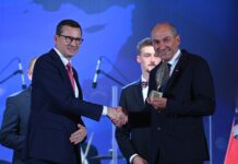 Janši prestižna nagrada Osebnost leta 2020 Srednje in Vzhodne Evrope