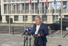 Minister Vizjak interpelacijo označil za politični boj