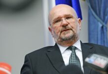Masleša novinarjem ne zna ali noče prepričljivo pojasniti, kakšno diplomo ima