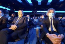 Sejo sklicali na zahtevo opozicije, nato ji niso dovolili govoriti