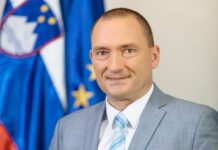 Kmetijski minister Podgoršek odstopil, Golob pa še vztraja pri kandidaturi