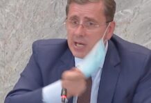 Neverjetno: Zamenjal je že sedem strank, zdaj je v osmi