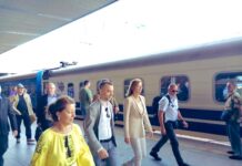 Kritizirala Janšo, zdaj enako naredila sama
