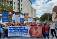 V Ljubljani na Pohodu za življenje več tisoč ljudi