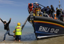 Italija več ne dovoli vstopa mladim moškim migrantom