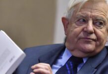Kučan in somišljeniki s pismom napadli evropske voditelje, Putina pa izpustili