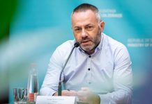 SDS z interpelacijo nad ministra za zdravje