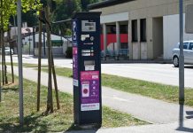 Sevnica: Prva ura parkiranja na modri coni ostaja brezplačna