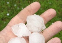 To je toča iz Ivančne Gorice. Bo vreme prizaneslo Posavju?