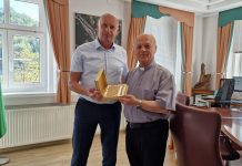 Leskovški župnik se po 35 letih poslavlja