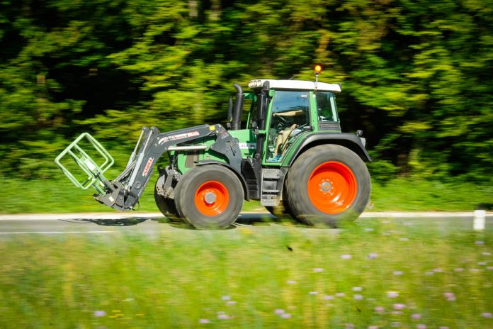 traktor_tecaj_varne_vožnje_amzs_(9_of_44)