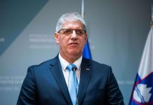 Ali na Hrvaškem Schengen sploh deluje? Notranji minister Poklukar Hrvatom naivno zaupa
