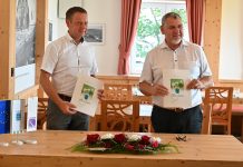 Podpis pogodbe za nadgradnjo turistične ponudbe Tončkovega doma na Lisci