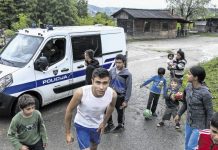 Koalicija obrnila hrbet JV Sloveniji; Vladimir Prebilič: Zakon za Rome ne velja!