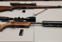 Sevniški policisti med hišno preiskavo zasegli orožje in eksploziv