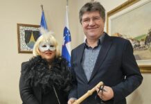 Začetek Dobovskega Fašjenka; v Brežicah so že prevzeli oblast