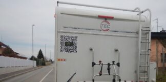 Migrante tihotapili kar v avtodomu