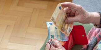 Poziv vladi, naj izredno uskladi pokojnine v višini 4,5 %, za kar je v letu 2023 prikrajšala slovenske upokojence