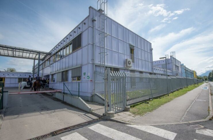 Če bomo omejili ilegalne migracije, bodo obstoječe kapacitete azilnih domov zadostovale