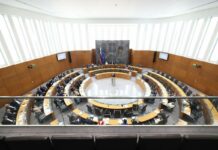 Janša kritičen do Golobove koalicije: Kršitve poslovnika so nevarne in vodijo v diktaturo