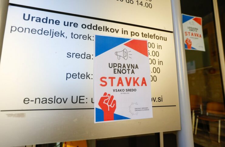 Ne stavkajo vse upravne enote. Med njimi je ena posavska …