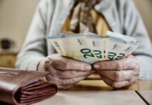 Bo uzakonjena božičnica za upokojence?