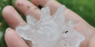Po Sloveniji že toča, nevihtne celice se pomikajo proti vzhodu države