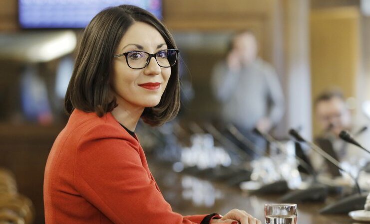 O početju ministrice Stojmenove Duh: “To je šlamastika!”