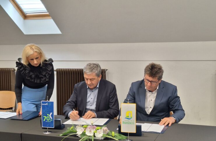 Podpisali pogodbo za izgradnjo kanalizacije v Krški vasi