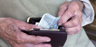 Dodatki k pokojninam tudi do 3.000 €, a le za peščico