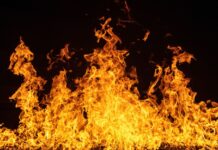 Otroci v Kerinovim Grmu kurili ogenj, eden je utrpel hujše opekline