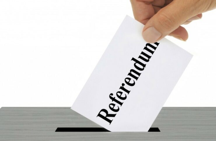 Zbiranje podpisov za referendum v polnem teku