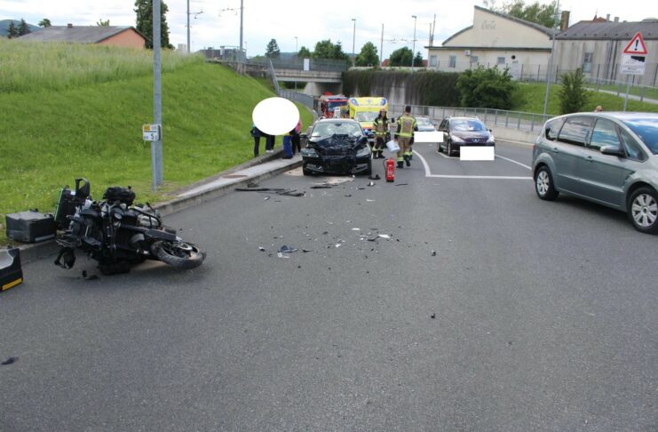 Nesreča motorista v Dobovi