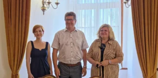 Podpisali pogodbo za obnovo jugozahodnega stolpa Gradu Brežice