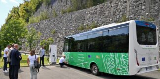 Krško: Z vožnjo v uporabo predali nov električni avtobus