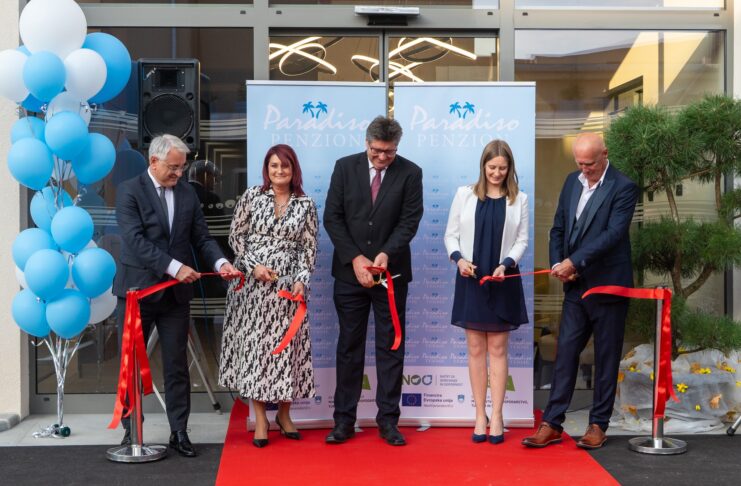 Odprli Penzion Paradiso, prišel tudi minister