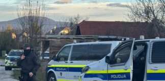 Ste videli ta predlog? 30 % dodatka k plači za policiste na območju PU Novo mesto