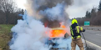 Včeraj zagorelo na avtocestnem odseku Smednik–Drnovo