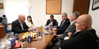 Sevnico obiskal minister za javno upravo