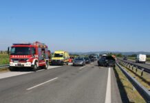 Prometna nesreča na avtocesti pri Dolenjih Skopicah