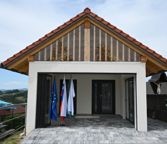 V Rovišču s prenovljeno poslovilno vežico